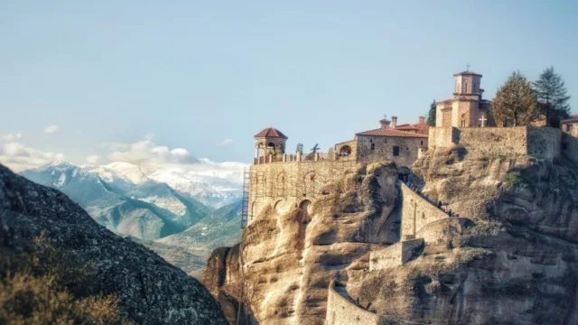 6 Μονές σε μία εκδρομή στα Μετέωρα: Η σωστή σειρά για να τις προλάβεις όλες χωρίς ταλαιπωρία