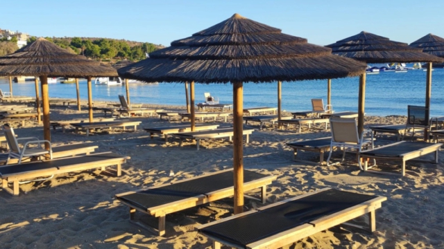 Ξυλοδαρμός σε παραλία στη Βουλιαγμένη: Εκδορές στο σώμα του 76χρονου – Τι έδειξε η ιατροδικαστική εξέταση