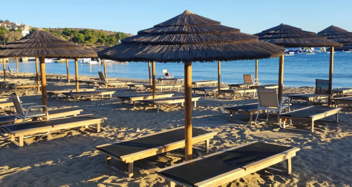 Ξυλοδαρμός σε παραλία στη Βουλιαγμένη: Εκδορές στο σώμα του 76χρονου – Τι έδειξε η ιατροδικαστική εξέταση