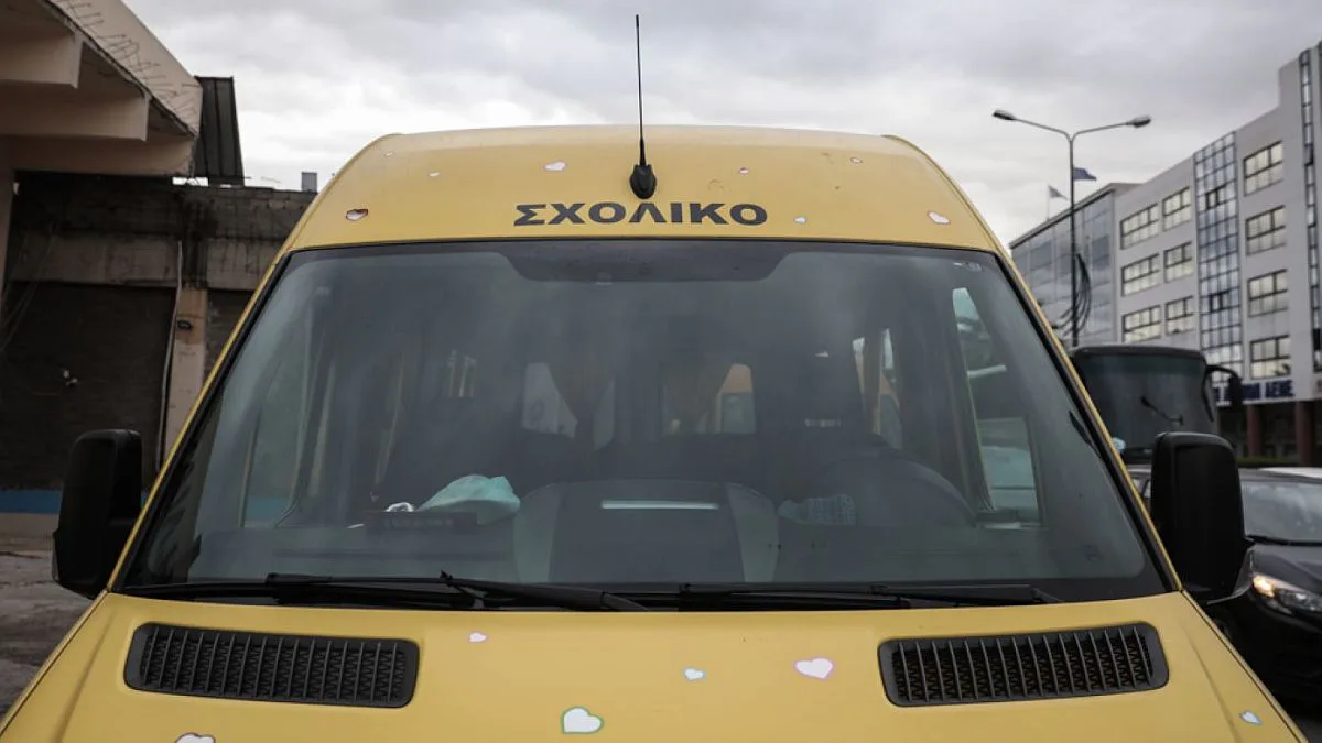 Εφιάλτης στα Χανιά: Δύο νήπια 4 και 5 ετών έμειναν κλειδωμένα στο σχολικό λεωφορείο για πέντε ολόκληρες ώρες – «Ήταν κατουρημένα και κλαμμένα»