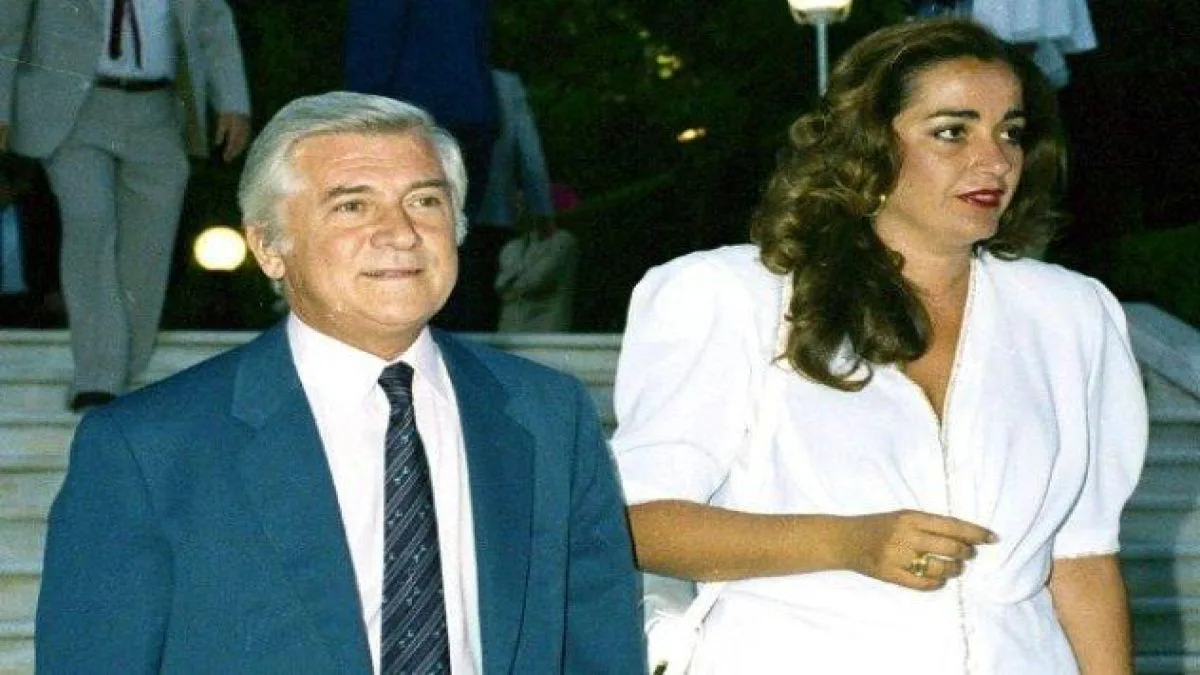 Λυγίζει η Ντόρα Μπακογιάννη για τον Παύλο της: «Μας λείπεις το ίδιο»