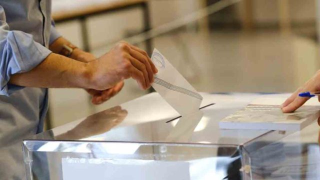 Εκλογές: Το παζλ της επόμενης ημέρας – Η μάχη Τσίπρα με Ανδρουλάκη και ο ρόλος του Σαμαρά