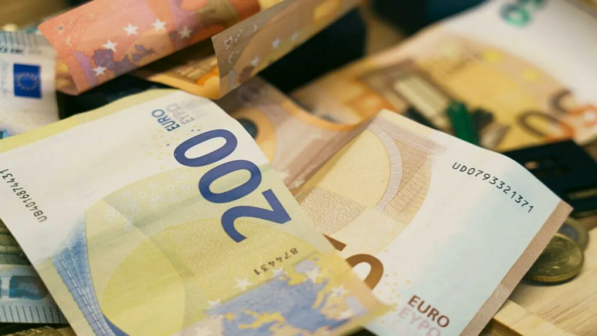 Επιδόματα: Πότε πληρώνει ο ΟΠΕΚΑ – Η ημερομηνία για Α21 και οι υπόλοιπες παροχές