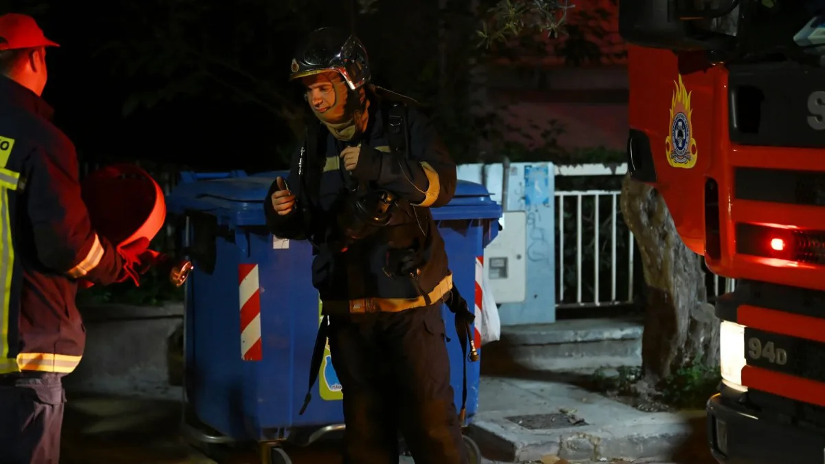 Φωτιά στη Νέα Ιωνία: Φωτιά σε καφετέρια επεκτάθηκε σε πολυκατοικία – Απεγκλωβίστηκαν ένοικοι