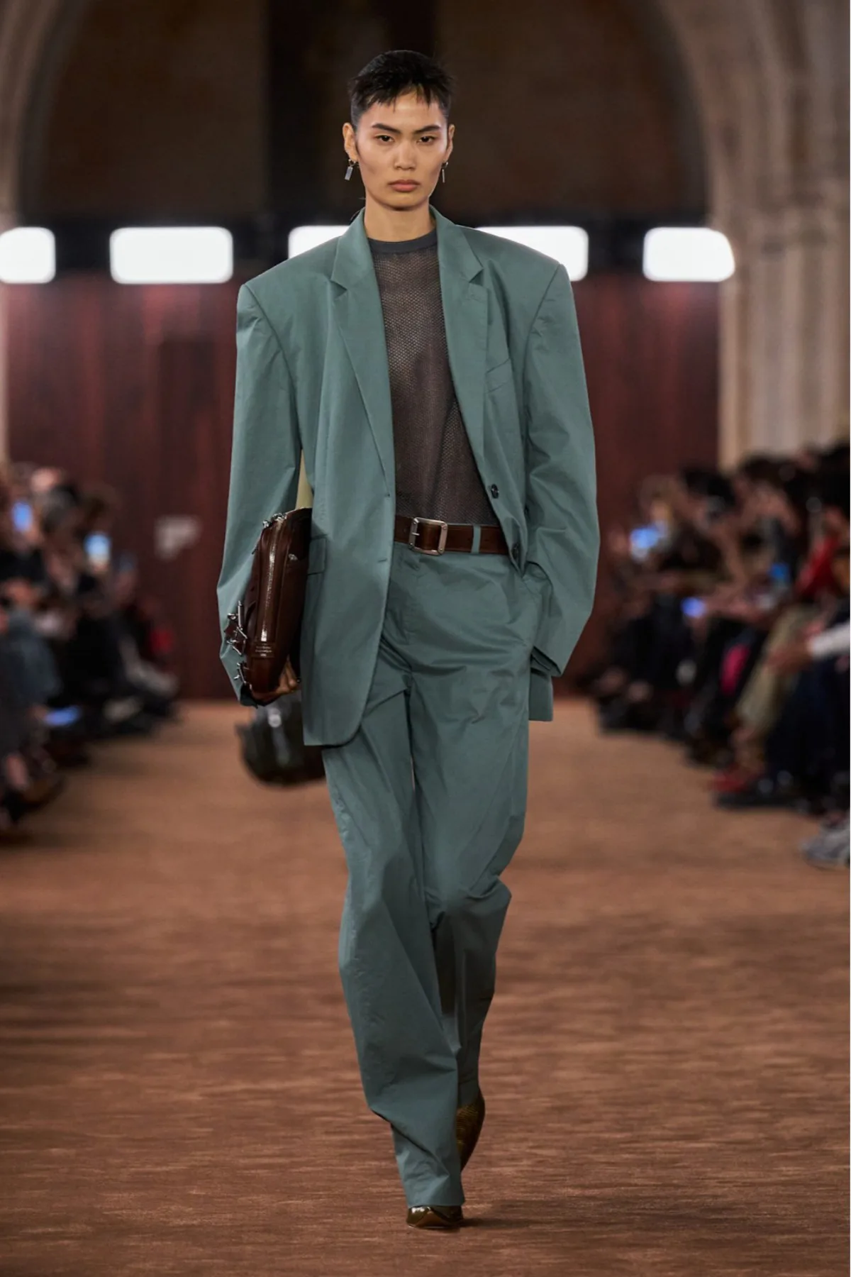 Γκρι outfit