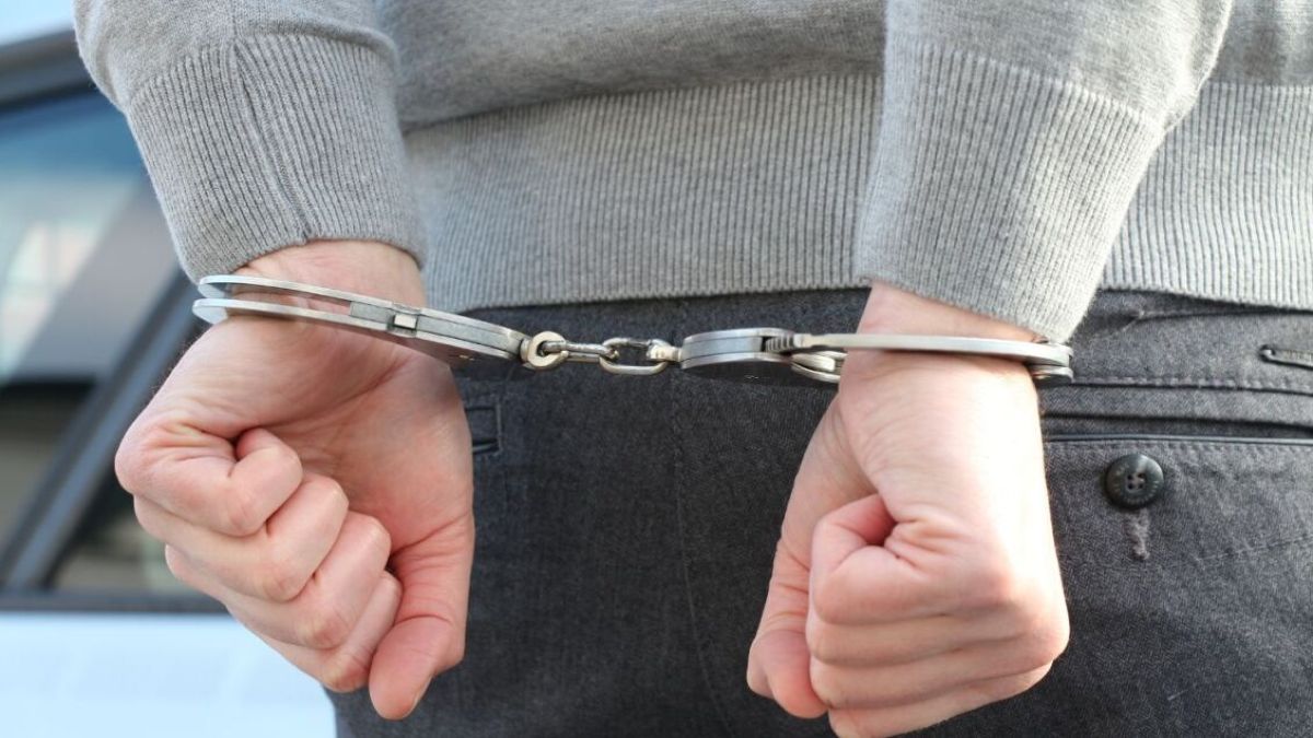 Χανιά: Συνελήφθη 23χρονος μετά από καταγγελία 19χρονης συντρόφου του που της άνοιξε το κεφάλι