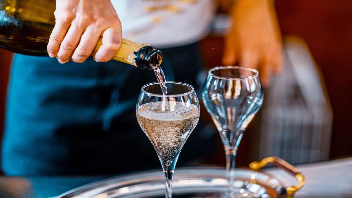 Από το Prosecco μέχρι τη Guinness: Τι λέει το ποτό του για εκείνον