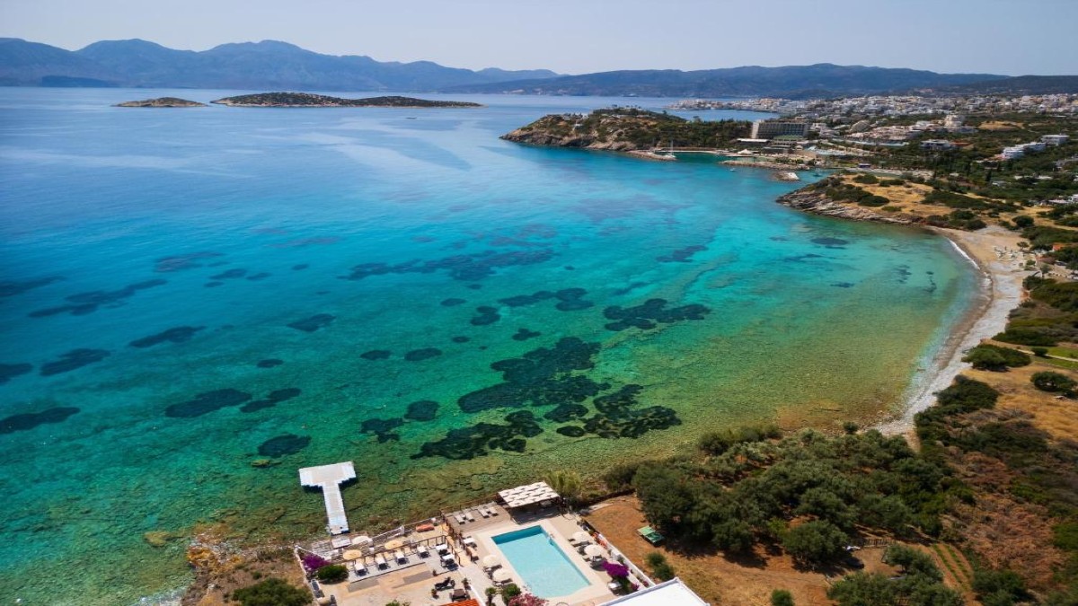 Άγιος Νικόλαος: Παραλίες με κρυστάλλινα νερά που πρέπει να επισκεφθείτε