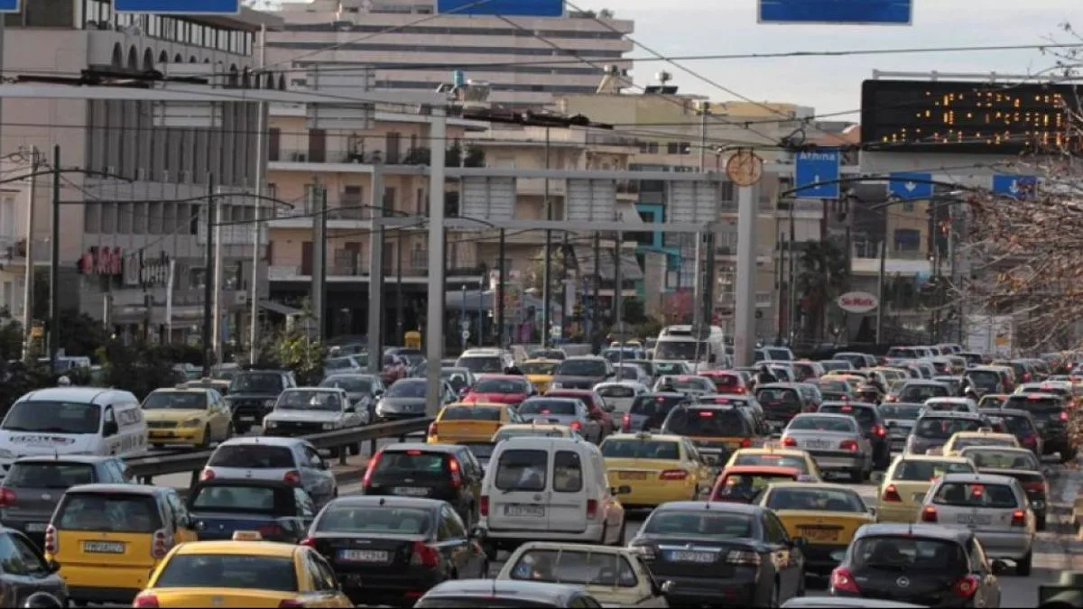 Κίνηση στους δρόμους της Αθήνας: Προβλήματα σε Κηφισό και Κηφισίας και με καθυστερήσεις η Αττική Οδός