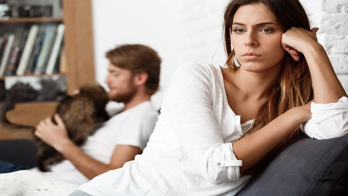 Είσαι χρόνια σε σχέση; Αυτά είναι τα 8 πράγματα που κρατούν ζωντανή την επιθυμία