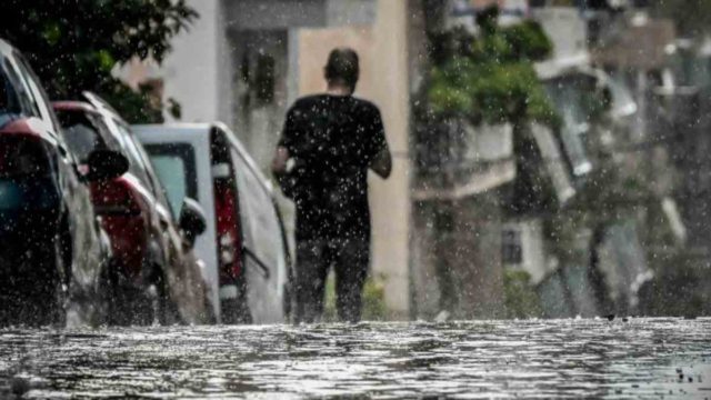 Καιρός: Έρχεται ο «δολοφόνος του καλοκαιριού» – Καταιγίδες, χαλάζι και απότομη πτώση της θερμοκρασίας