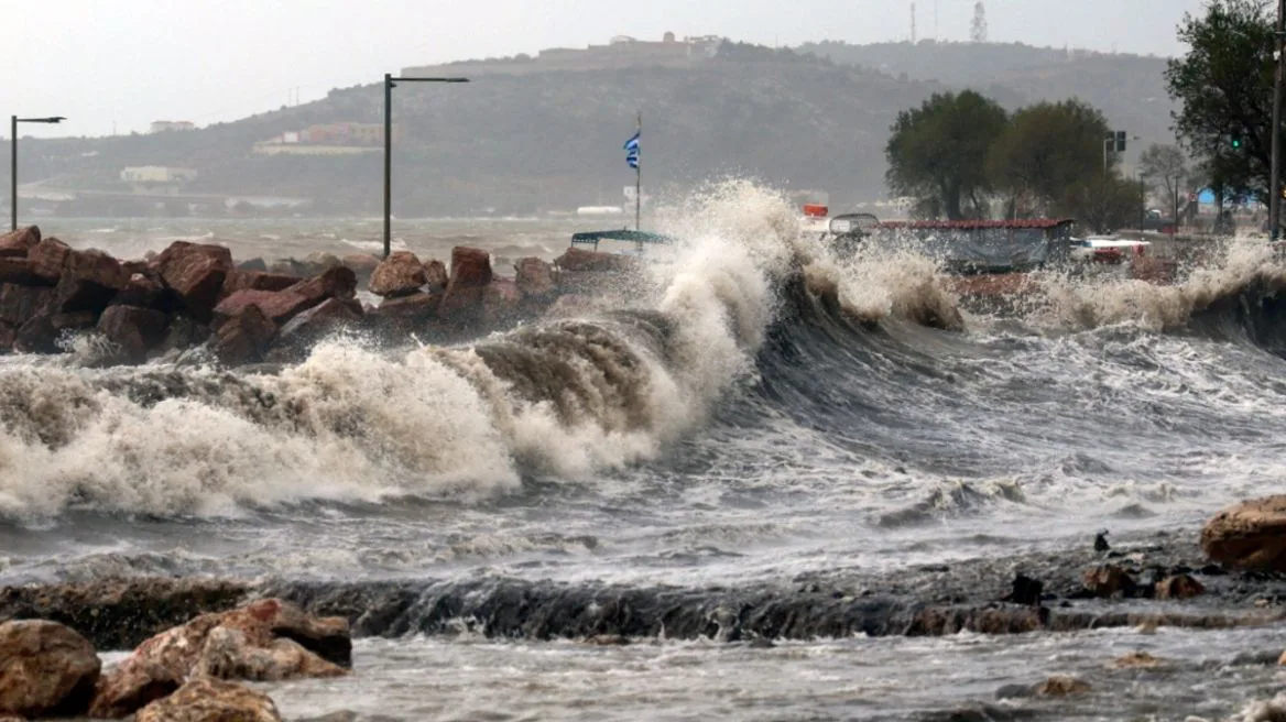 Κακοκαιρία προ των πυλών: Πού θα χτυπήσουν ισχυρές βροχές και καταιγίδες