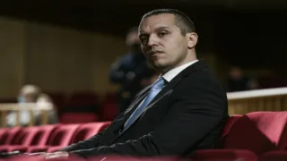 Ποιος είναι ο Κασιδιάρης: Η σκοτεινή διαδρομή, η καταδίκη και το σχέδιο της πολιτικής επιστροφής