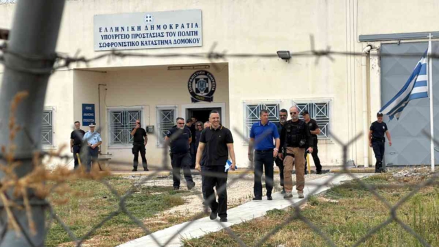 Ηλίας Κασιδιάρης: «Τη Δευτέρα θα ανακοινώσει τον τρόπο που θα κατέβει στις εκλογές» – Τι αποκάλυψε η δικηγόρος του