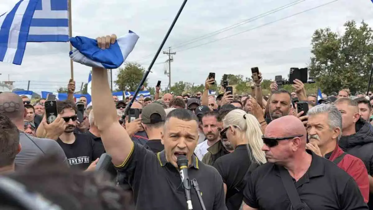 Αποφυλάκιση Κασιδιάρη: «Πυρά» από τα κόμματα για την επιστροφή του στην πολιτική – «Η Δημοκρατία γνωρίζει να αυτοπροστατεύεται»