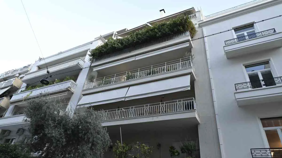 Νέα καταγγελία για το ιατρείο της Καρνεάδου: «Μου είπε ότι θα γίνω ομοφυλόφιλος αν δεν κάνω πλασμαφαίρεση»