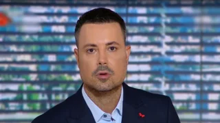Πέτρος Κουσουλός: Πρεμιέρα με αποκαλύψεις – «Είχα πάει και εγώ στο ιατρείο του Κολωνακίου»