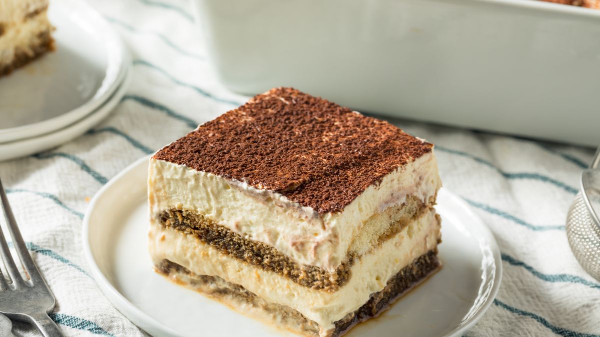 Protein Tiramisu με ρυζογκοφρέτες: Το εύκολο γλυκό με καφέ και σοκολατένια γεύση