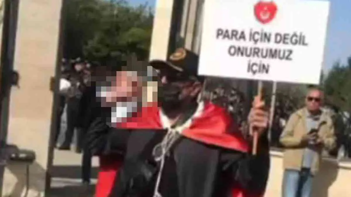 Τουρκία: Απόστρατος αστυνομικός έβαλε τέλος στη ζωή του σε διαδήλωση για τις συντάξεις – «Δεν αντέχω»