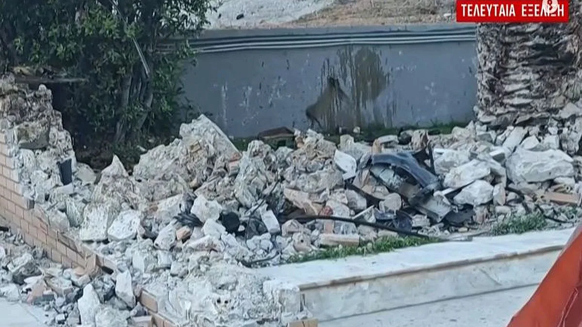 Τραγωδία στην Ποσειδώνος: 23 και 20 χρονών τα θύματα του τροχαίου που «έσβησαν» στην άσφαλτο – Η νύχτα-θρίλερ και η κοπέλα που γλίτωσε από θαύμα – Σοκάρουν οι εικόνες από το σημείο