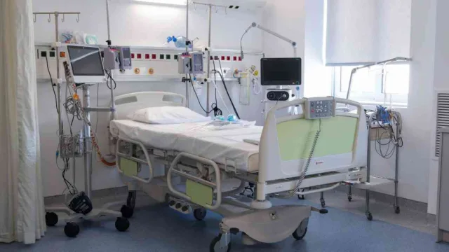 Τι είναι η υδροθεραπεία του εντέρου που έκανε ο Μαζωνάκης – Γιατί η «αποτοξίνωση» κρύβει κινδύνους