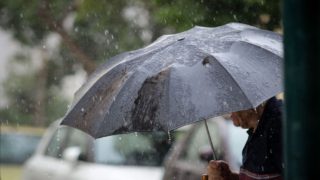 Καιρός 3/09: Καλοκαίρι με… εκπλήξεις από βροχές και καταιγίδες αναφέρουν Καλλιάνος και Ζιακοπούλου