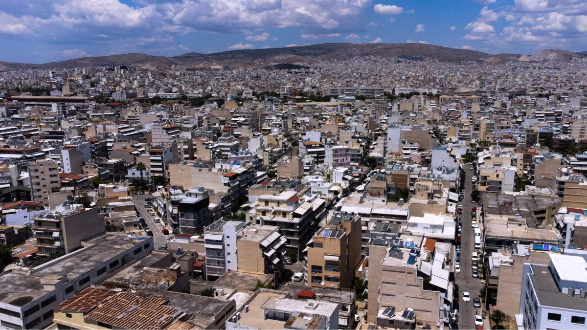 Γιατί τα κλειστά σπίτια δεν γίνονται διαθέσιμες κατοικίες – Ο γρίφος των 15.000 ακινήτων