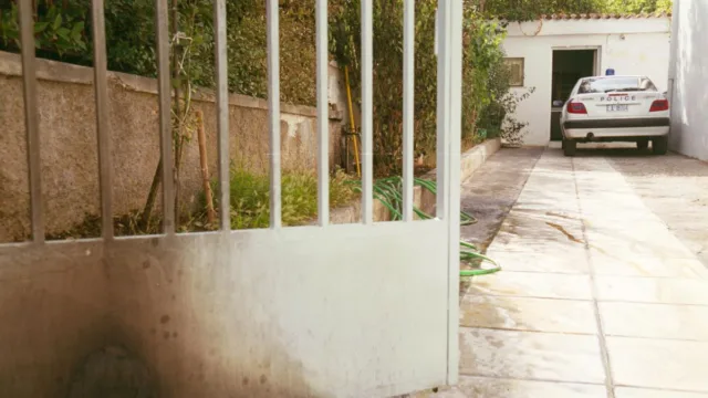 «Φόρεσε μαύρο περιβραχιώνιο και το έπαιζε θλιμμένος»: Το πιο διαβολικό έγκλημα στην Ελλάδα – Ο ηλεκτρολόγος σύζυγος που έστησε «παγίδα θανάτου» στην μπανιέρα