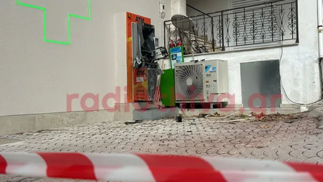Έκρηξη σε ΑΤΜ στις Θεσπιές: Ζημιές σε σπίτια και φαρμακείο (Βίντεο)