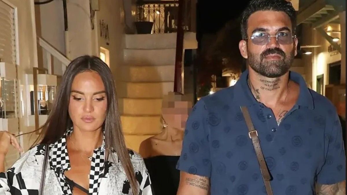 Δημήτρης Αλεξάνδρου: «Ξεσπά» για τη σχέση του με τη Ρία Ελληνίδου – «Τι μ@λ@κ@@ γράφετε για τα clicks»