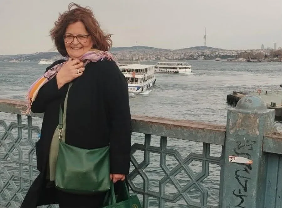 Πέθανε η 50χρονη διευθύντρια του 2ου Γυμνασίου στην Ηλιούπολη. Η οικογένειά της αποφάσισε τη δωρεά των οργάνων της.