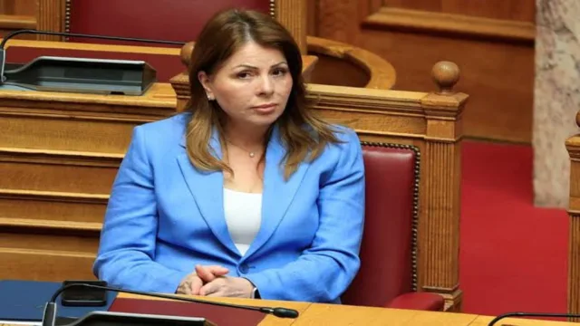 ΟΠΕΚΕΠΕ: Κάθε κατεργάρης στον πάγκο του και η Παπακώστα στον δικό της με αναβολή στη δίκη της
