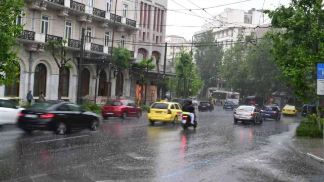 Κακοκαιρία: «Σφυροκοπά» τη χώρα το νέο κύμα – Καταιγίδες και άνεμοι 9 μποφόρ