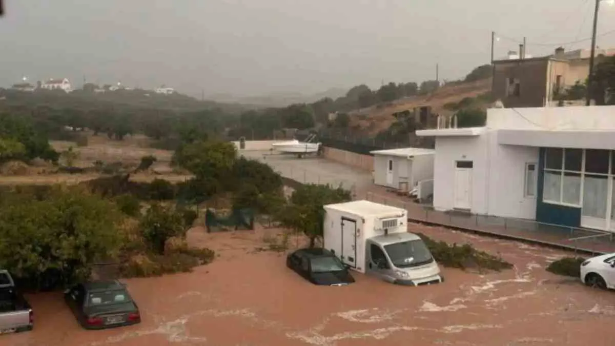 Άγρια κακοκαιρία στην Κρήτη: Λασπόνερα στους δρόμους και πλημμυρισμένα σπίτια – Ήχησε το 112 σε δύο περιοχές
