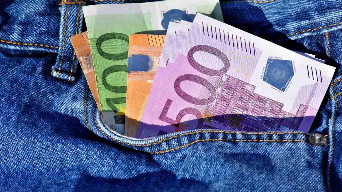 ΔΥΠΑ: «Τρέχουν» οι αιτήσεις για το εποχικό βοήθημα – Ποιοι παίρνουν έως 1.438 ευρώ