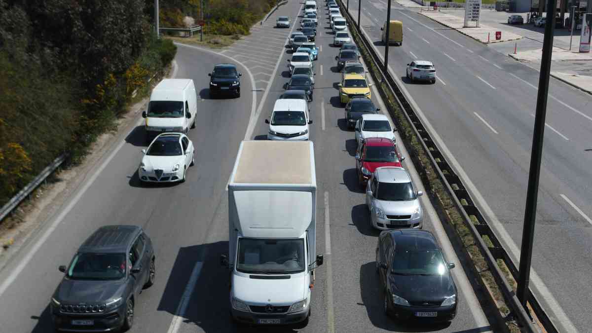 Τέλη κυκλοφορίας 2027: Πότε έρχονται τα «ραβασάκια» της ΑΑΔΕ και τι αλλάζει για όσους αργήσουν