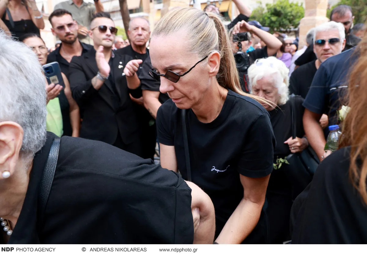 Γιώργος Μαζωνάκης: Οι χωριστές κινήσεις της Βάσως και της Μαρίας που πυροδότησαν σχόλια